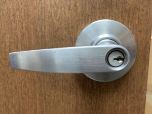 commercial lock installation handle